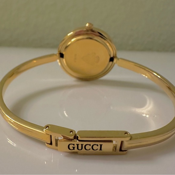 Near Mint~Gucci Interchangeable Bezel Watch W/Diamond Cut Bezel, Box, & Papers - Picture 12 of 16